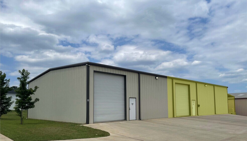 More Photos Of 4408 Candy Ln, Tyler Warehouse For Lease