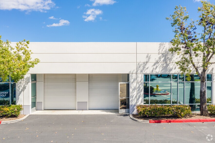 More Photos Of 212 Technology Dr, Irvine Unknown For Lease