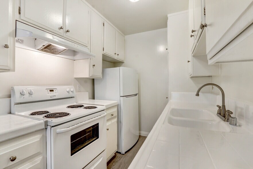 More Photos Of 824 Maple St, Santa Monica Apartments For Sale