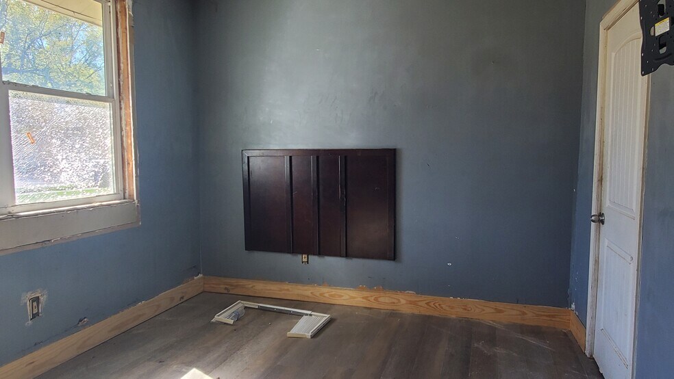 More Photos Of 3132 Park Ave, Memphis Daycare Center For Sale