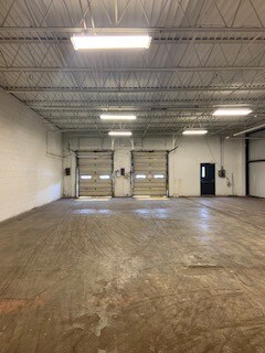 More Photos Of 105 Koomler Dr, La Porte Manufacturing For Lease