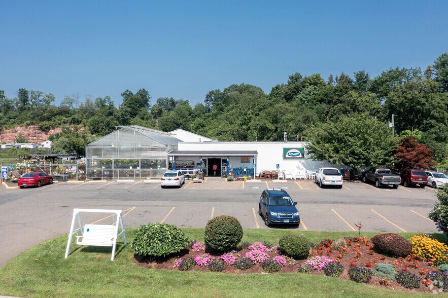 More Photos Of 66 State St, North Haven Garden Center For Sale