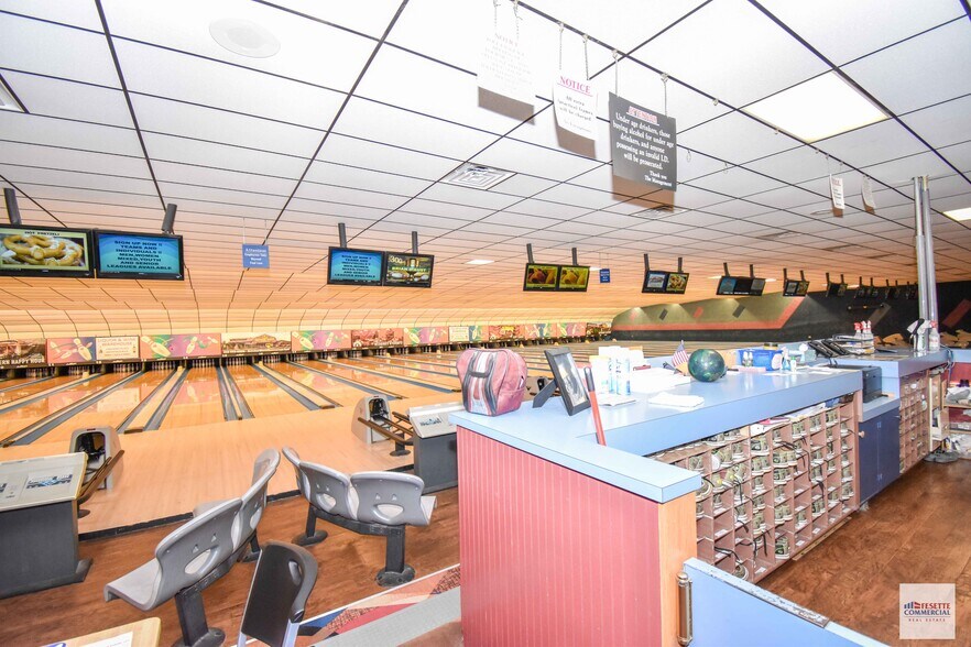 More Photos Of 28 N Bowl Ln, Plattsburgh Sports And Entertainment For Sale