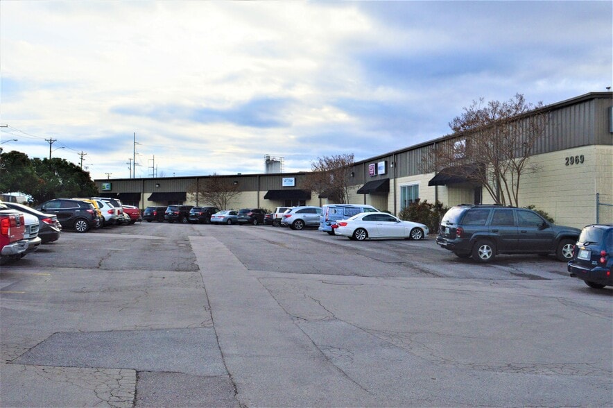 More Photos Of 2969 Armory Dr, Nashville Light Distribution For Lease