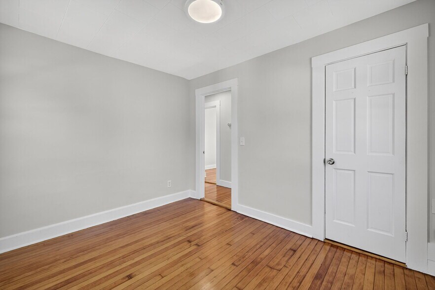 More Photos Of 18 Perry Ave, Nashua Apartments For Sale