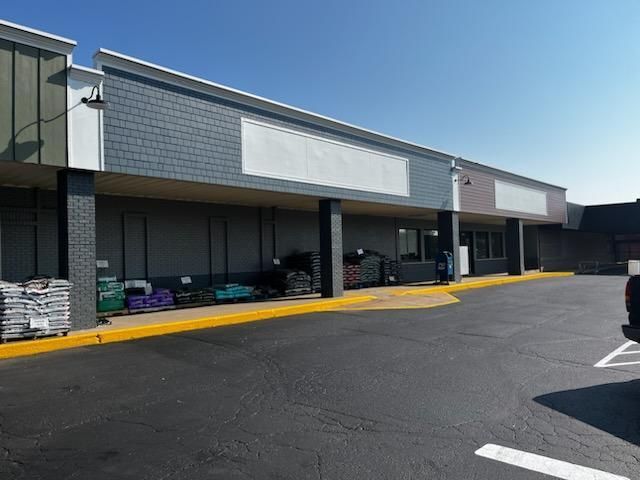 More Photos Of 1200 Springdale St, Mount Horeb Storefront For Lease