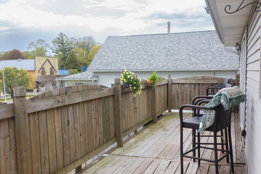 More Photos Of 42 W Spring St, Port Austin General Retail For Lease