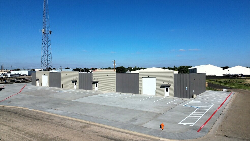 Primary Photo Of 5506 Bluebird St, Amarillo Service For Lease