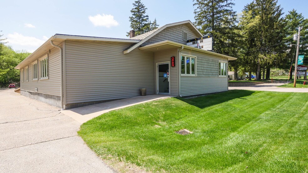 More Photos Of 141 County Road Kk, Amherst General Retail For Sale