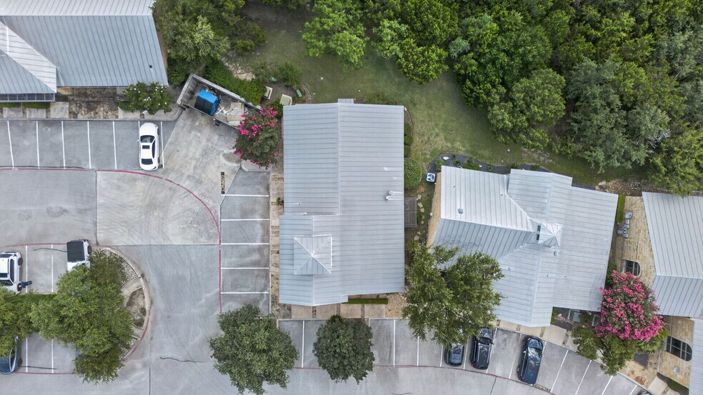 More Photos Of 16007 Via Shavano, San Antonio Office For Sale