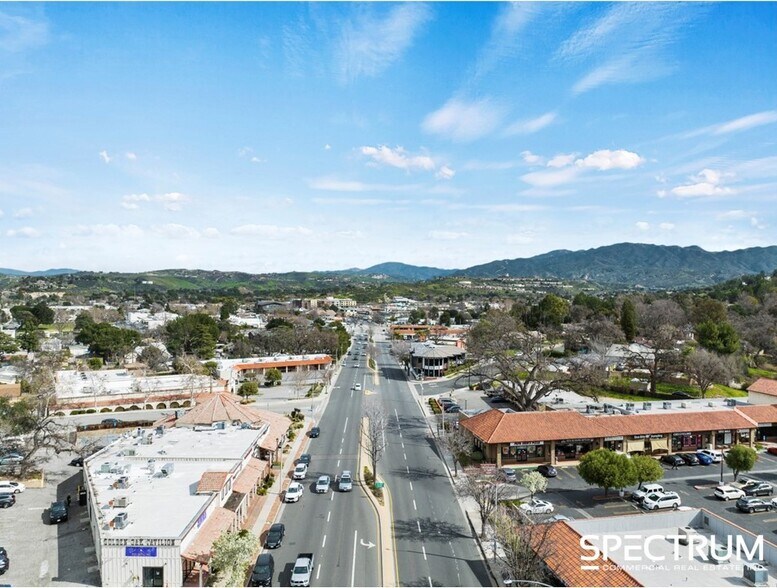 More Photos Of 23206 Lyons Ave, Santa Clarita Medical For Lease