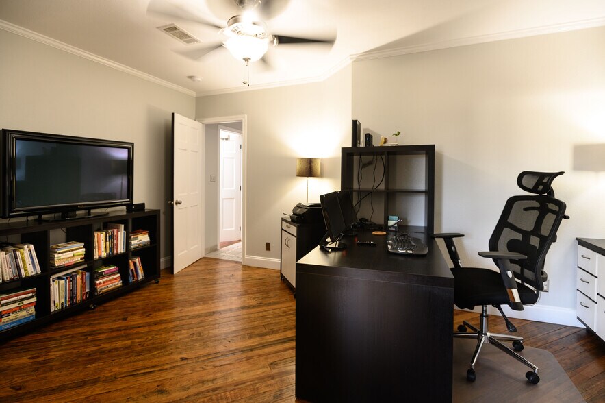 More Photos Of 4902 Pecan Springs Rd, Austin Land For Sale