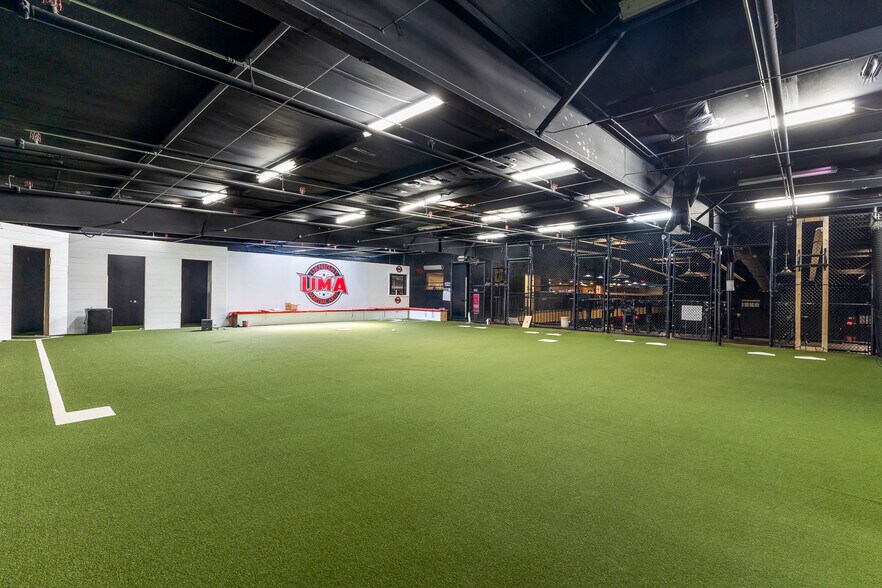 More Photos Of 4304 Metric Dr, Winter Park Warehouse For Sale