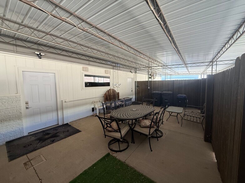 More Photos Of 3706 Mockingbird Ln, Amarillo Office For Sale