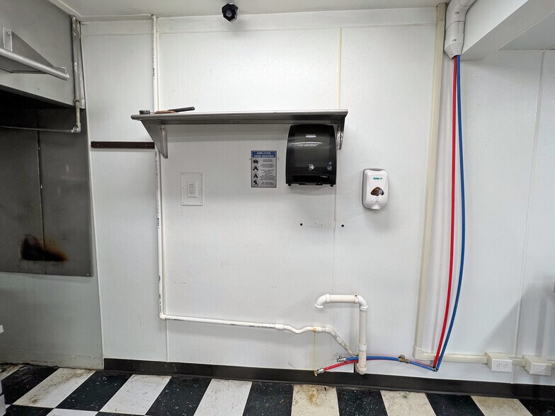 More Photos Of 259 Venango Ave, Cambridge Springs Restaurant For Sale