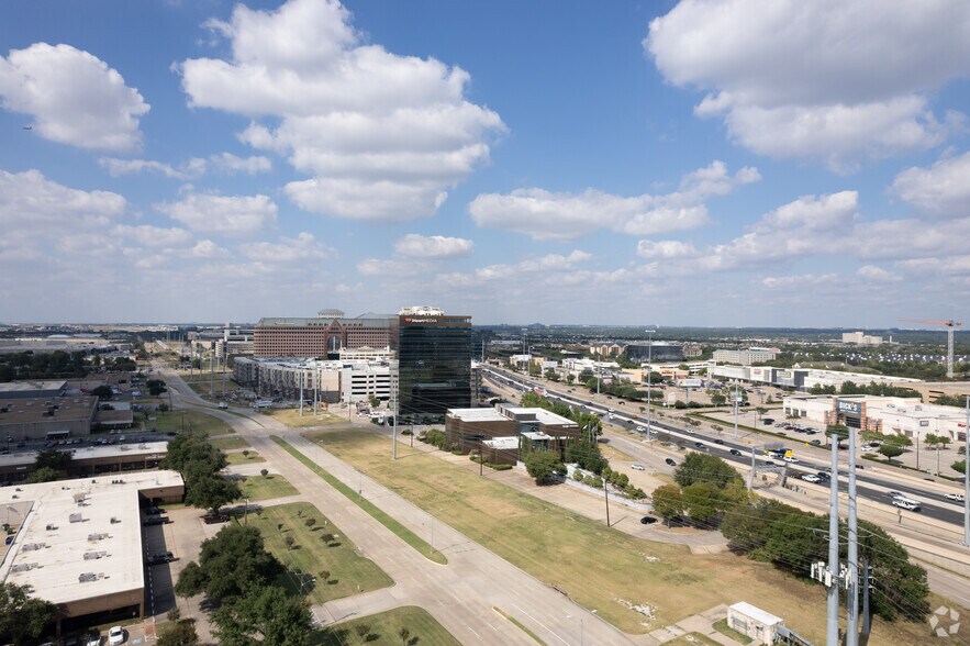 More Photos Of 13701 Dallas Pky, Dallas Health Club For Lease