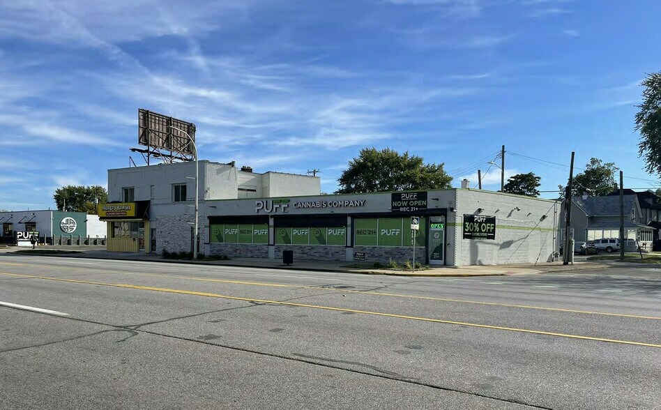 Primary Photo Of 11389-11397 W Jefferson Ave, River Rouge Storefront For Sale
