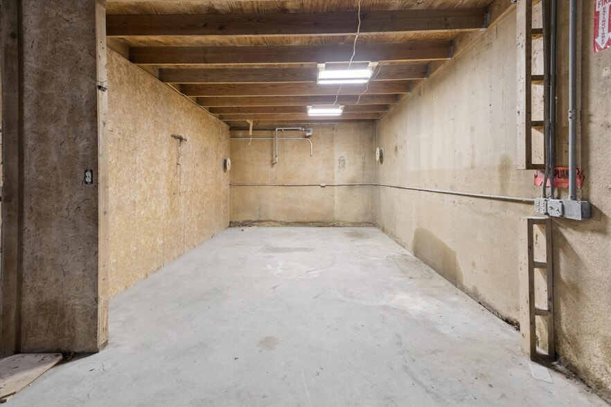 More Photos Of 683 River Rd, Bay City Manufacturing For Sale