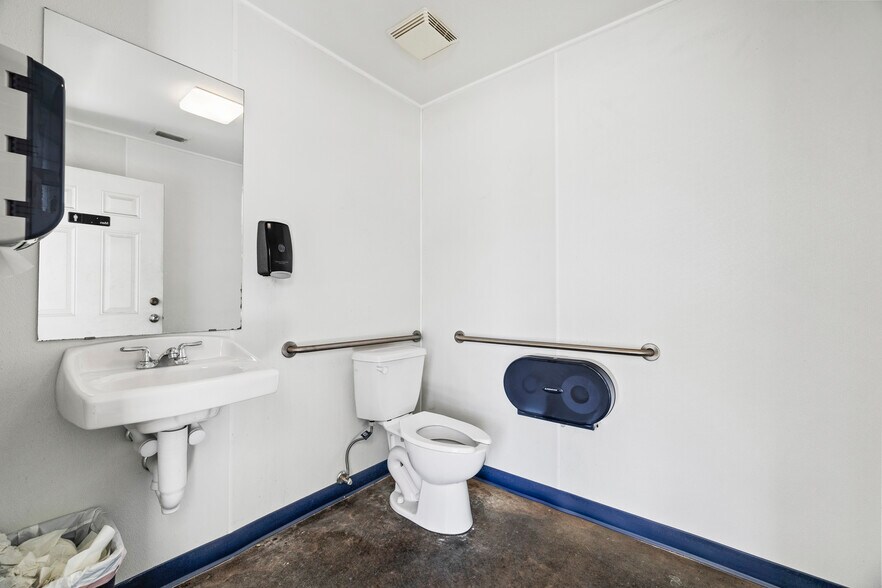 More Photos Of 3020 S Eastman Rd, Longview Land For Sale