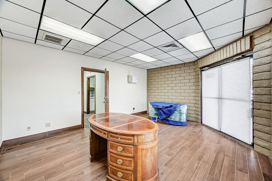 More Photos Of 601 S Rancho Dr, Las Vegas Medical For Sale
