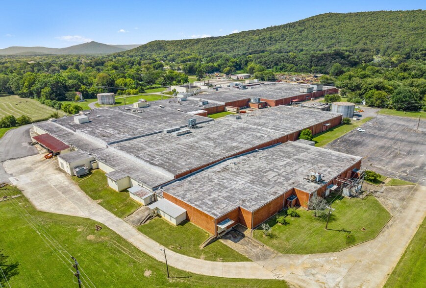 Primary Photo Of 705 E 2nd St, Stevenson Industrial For Lease