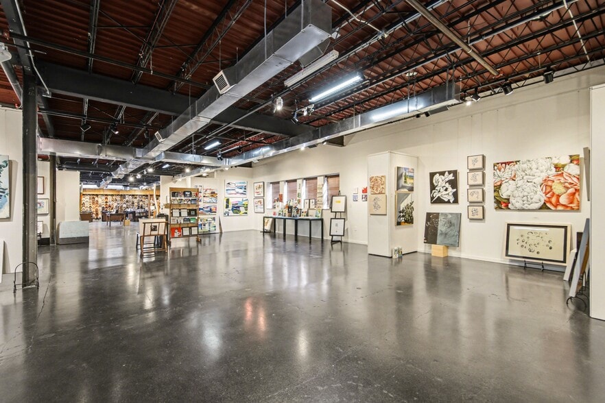 More Photos Of 833 Lake Dr SE, Grand Rapids Medical For Sale