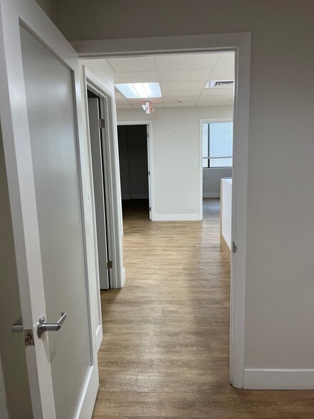 More Photos Of 4675 Ponce de Leon Blvd, Coral Gables Medical For Lease