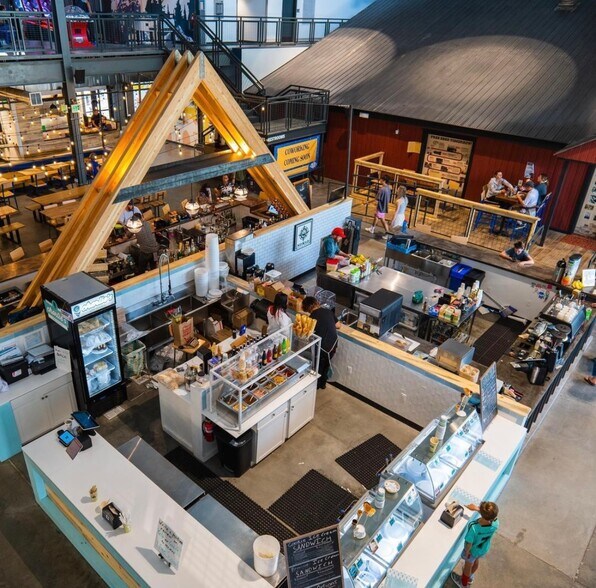 More Photos Of 325 Blue River Pky, Silverthorne General Retail For Sale