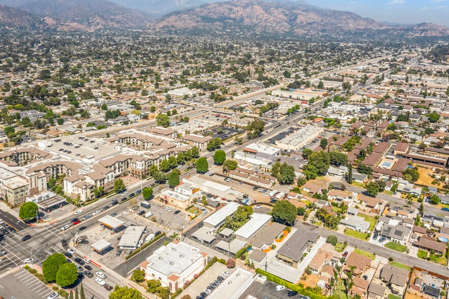 More Photos Of 625-627 S Wabash Ave, Glendora Apartments For Sale