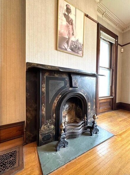 More Photos Of 40 E Genesee St, Auburn Storefront Retail Residential For Lease