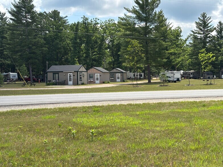 More Photos Of 7332 S M-37, Baldwin Hotel For Sale