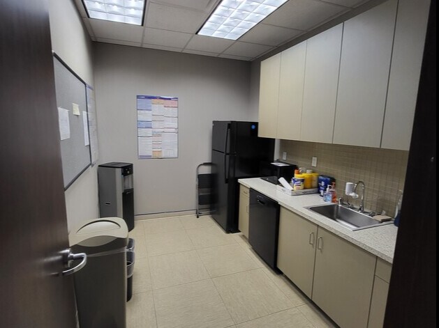 More Photos Of 1020 10th St, Modesto Office For Lease