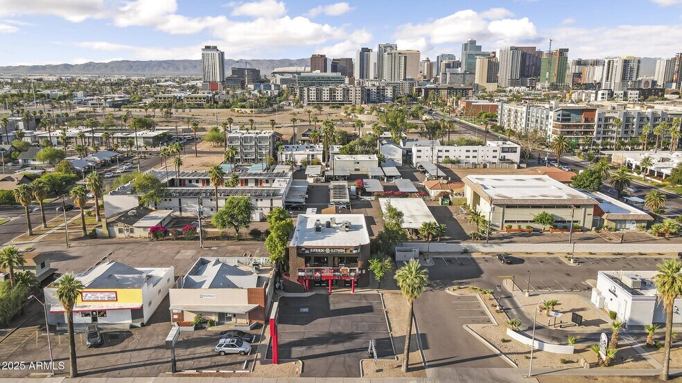 More Photos Of 319 E McDowell Rd, Phoenix Office For Sale
