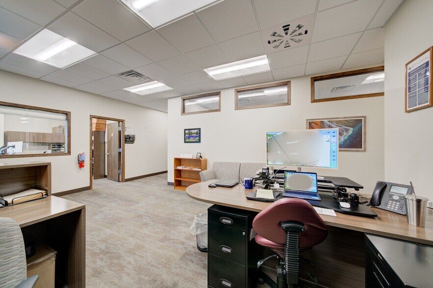 More Photos Of 351 Evergreen Dr, Bozeman Office For Sale