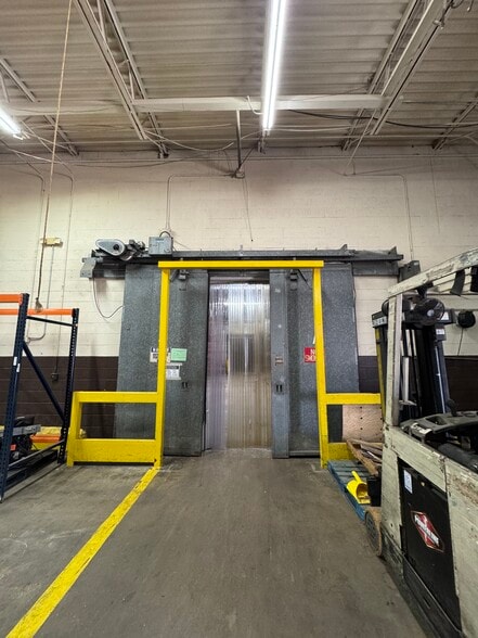 More Photos Of 8716 SE 15th St, Oklahoma City Distribution For Sale