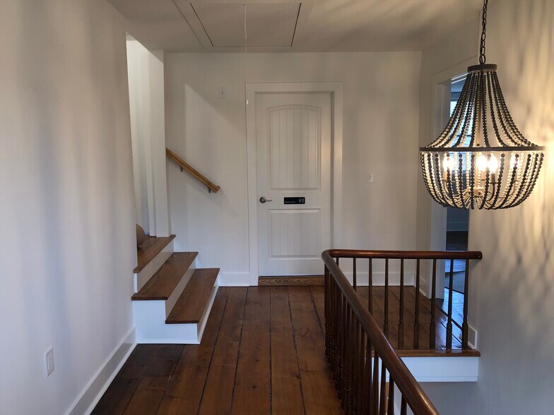 More Photos Of 159 River Rd, Montville Office For Lease