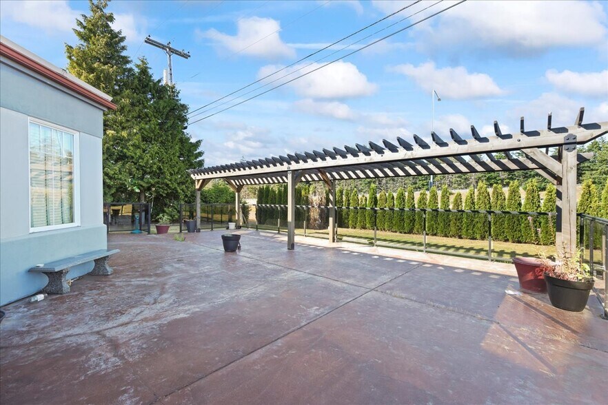 More Photos Of 1650 W Bakerview Rd, Bellingham Restaurant For Sale