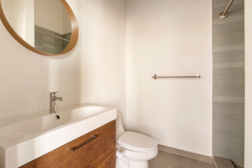 More Photos Of 215 W 7th St, Los Angeles Apartments For Sale
