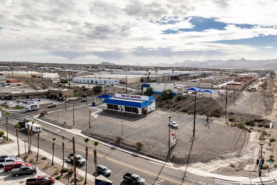 More Photos Of 951 Lake Havasu Ave N, Lake Havasu City Showroom For Sale