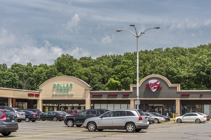More Photos Of 835-875 Queen St, Southington Unknown For Lease