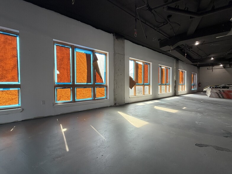 More Photos Of 411 Meeker Ave, Brooklyn Apartments For Lease