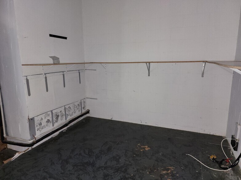 More Photos Of 439 W Gaines St, Tallahassee General Retail For Lease