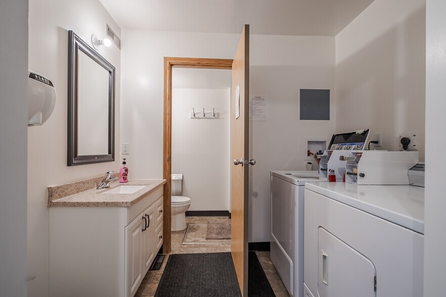 More Photos Of PT SE 10-50-2 W4, Blackfoot Trailer Camper Park For Sale