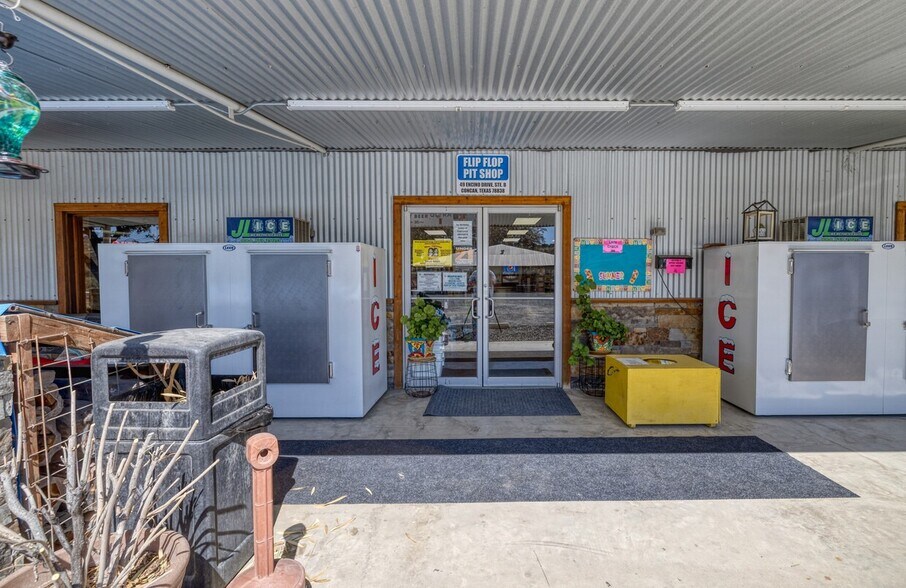 More Photos Of 49 Encino Dr, Concan Convenience Store For Sale