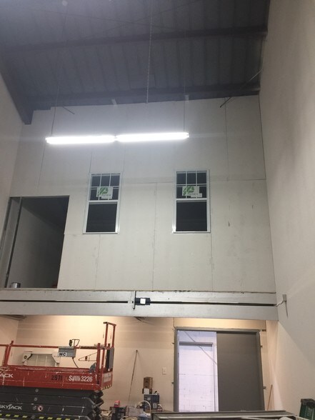More Photos Of 8418 Broadway St, San Antonio Service For Lease