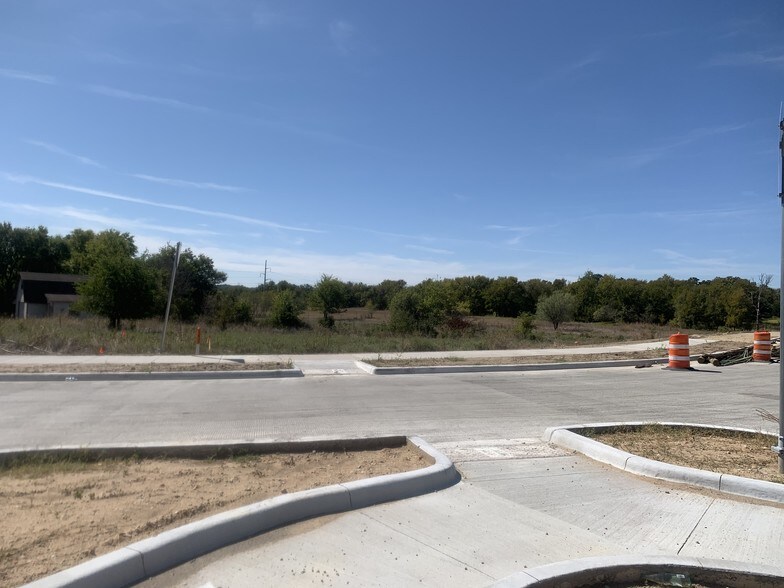 More Photos Of 406 Center Point Rd, Weatherford Land For Sale