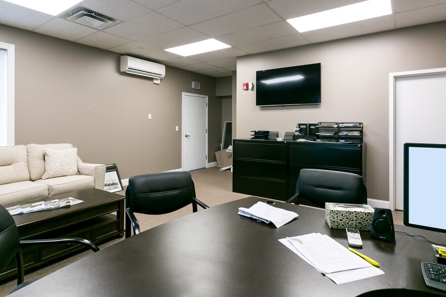 More Photos Of 132 N Wellwood Ave, Lindenhurst Storefront Retail Office For Sale