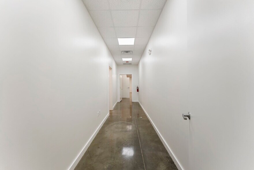More Photos Of 26211 I-45, Spring Office For Lease