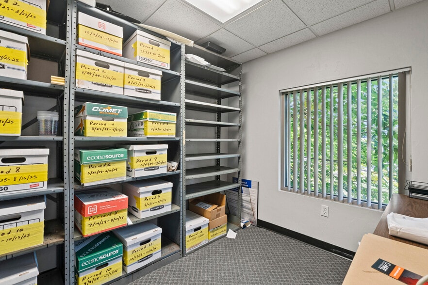 More Photos Of 821 Lime Kiln Rd, Green Bay Freestanding For Sale