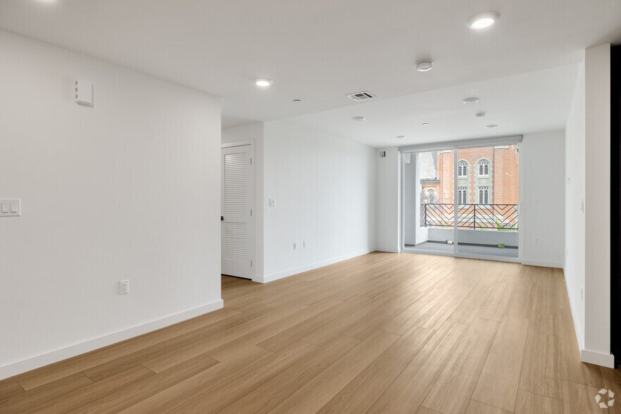 More Photos Of 1759 N Gower St, Los Angeles Apartments For Sale